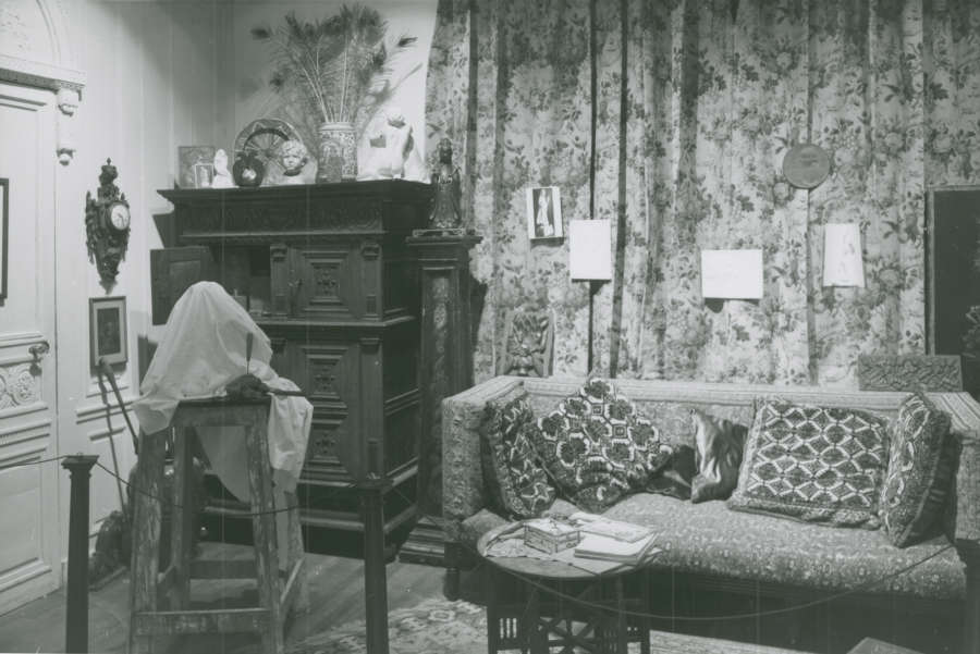 view exhibition image