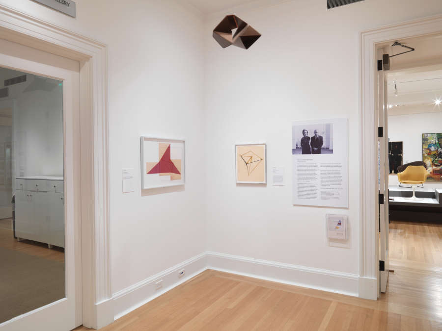 view exhibition image