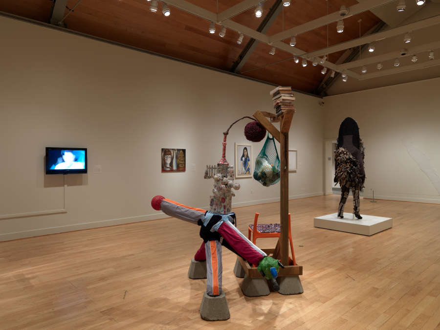 view exhibition image