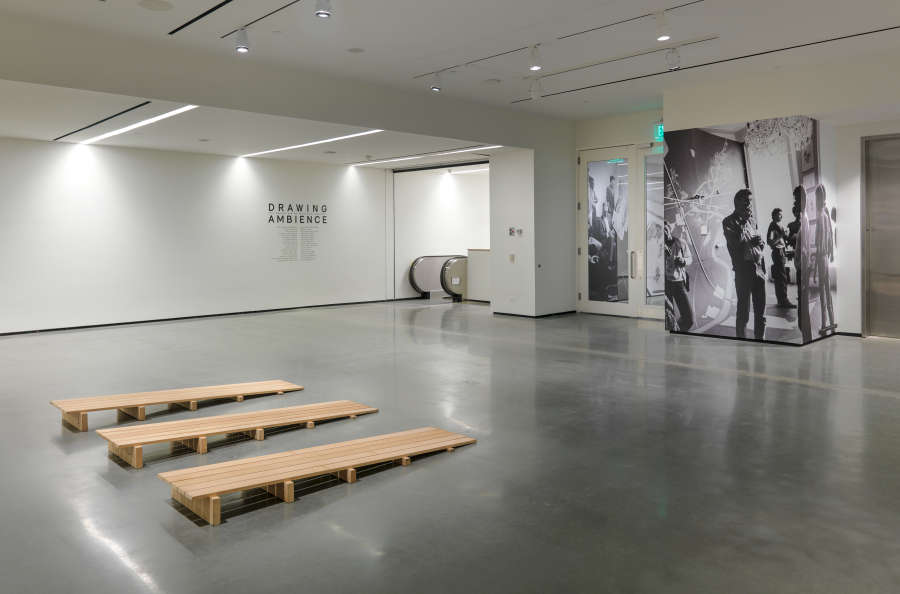 view exhibition image