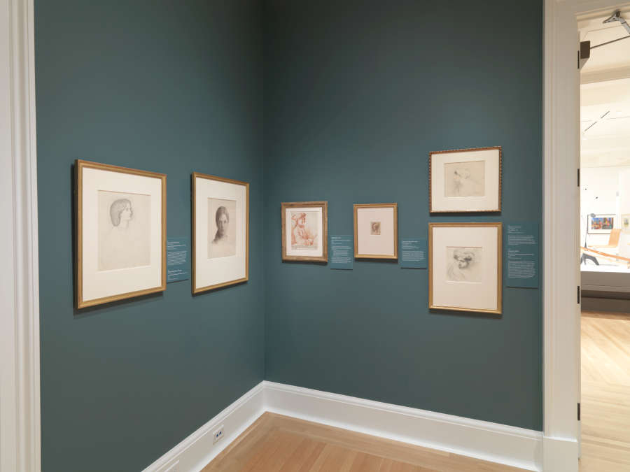 view exhibition image