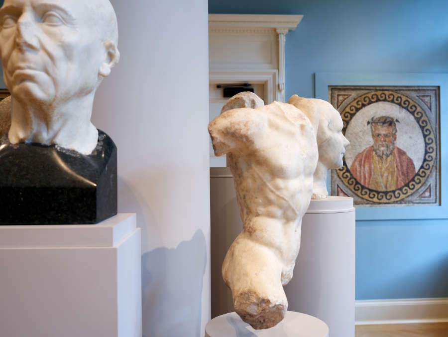 view exhibition image