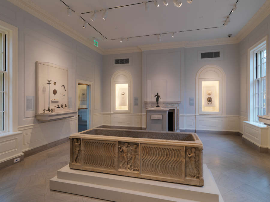 view exhibition image