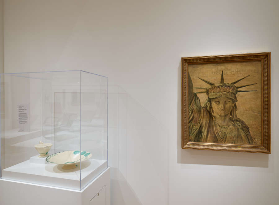 view exhibition image