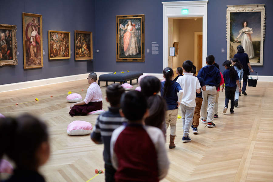 view exhibition image