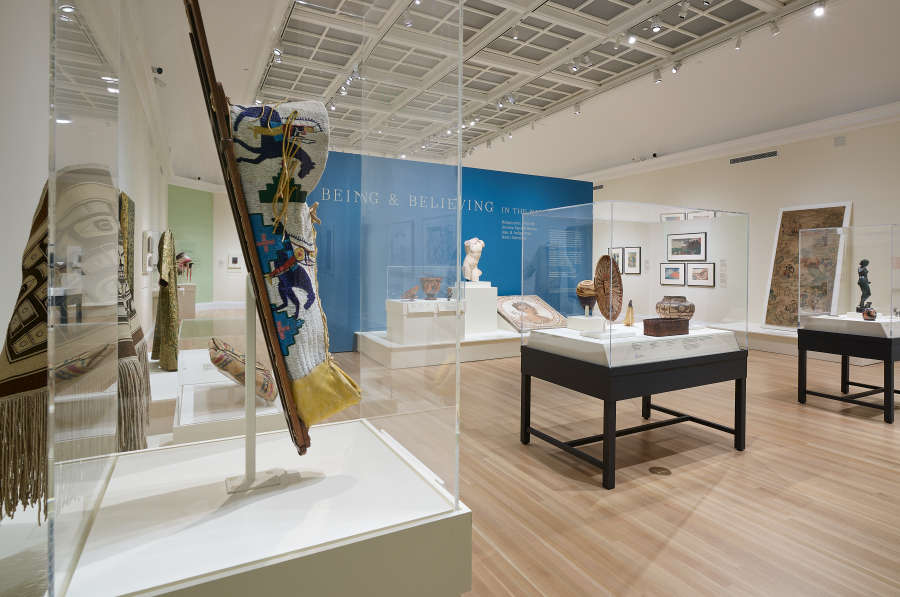 view exhibition image