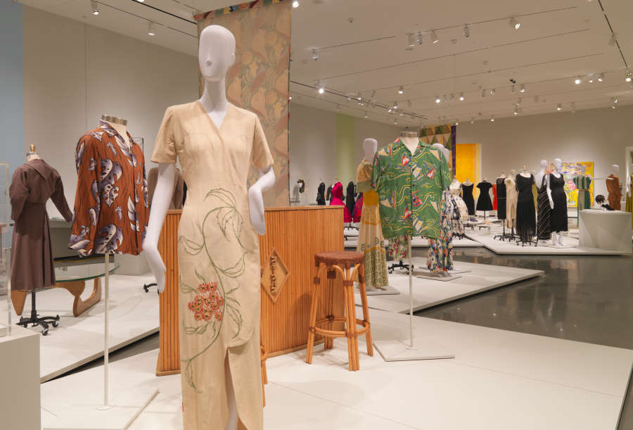 view exhibition image