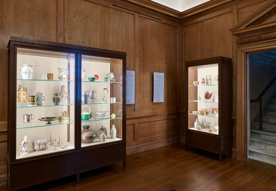 view exhibition image