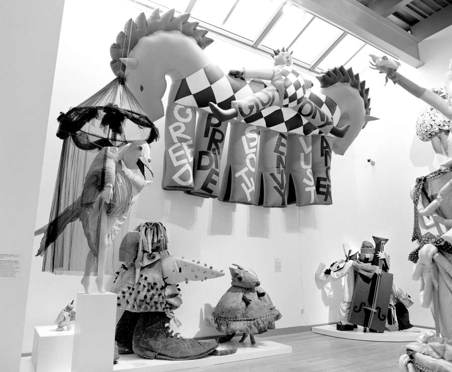 view exhibition image