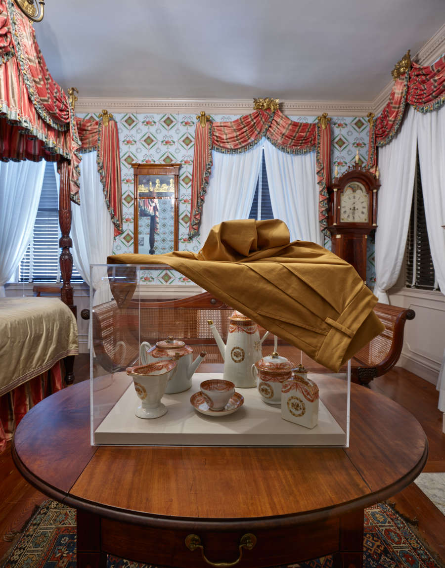 view exhibition image