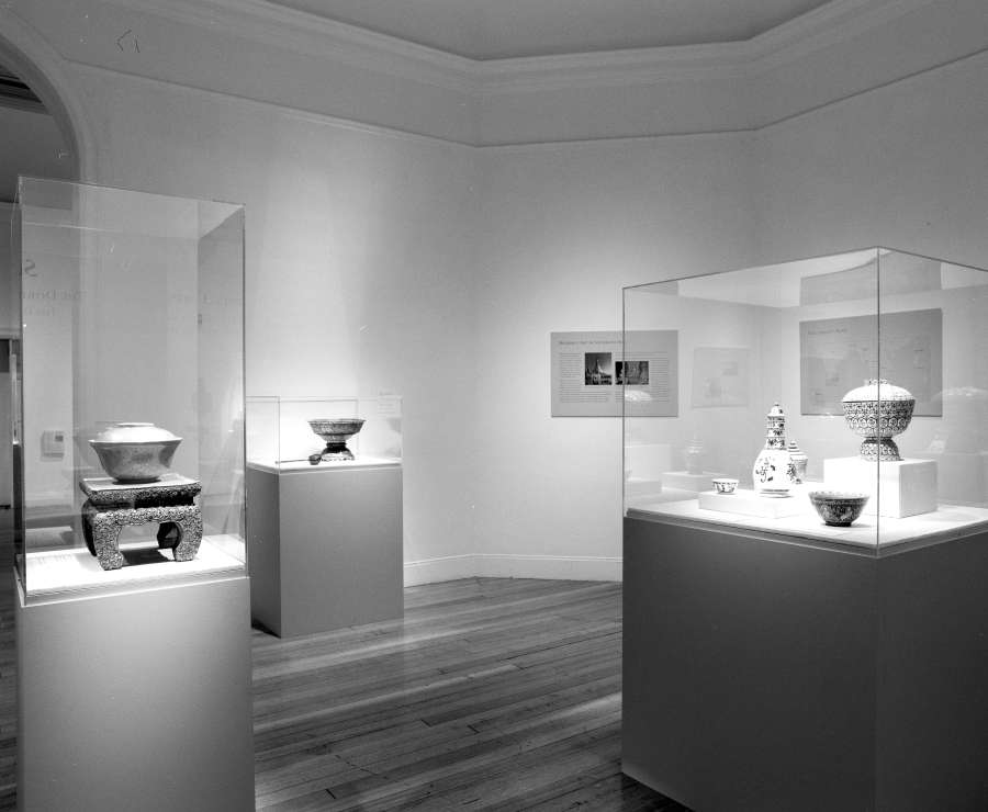 view exhibition image