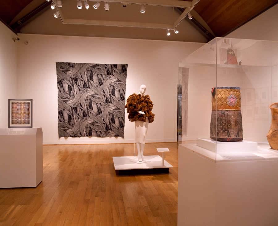 view exhibition image