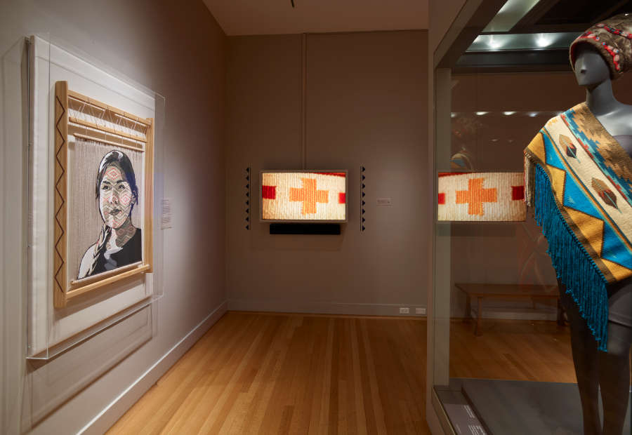 view exhibition image