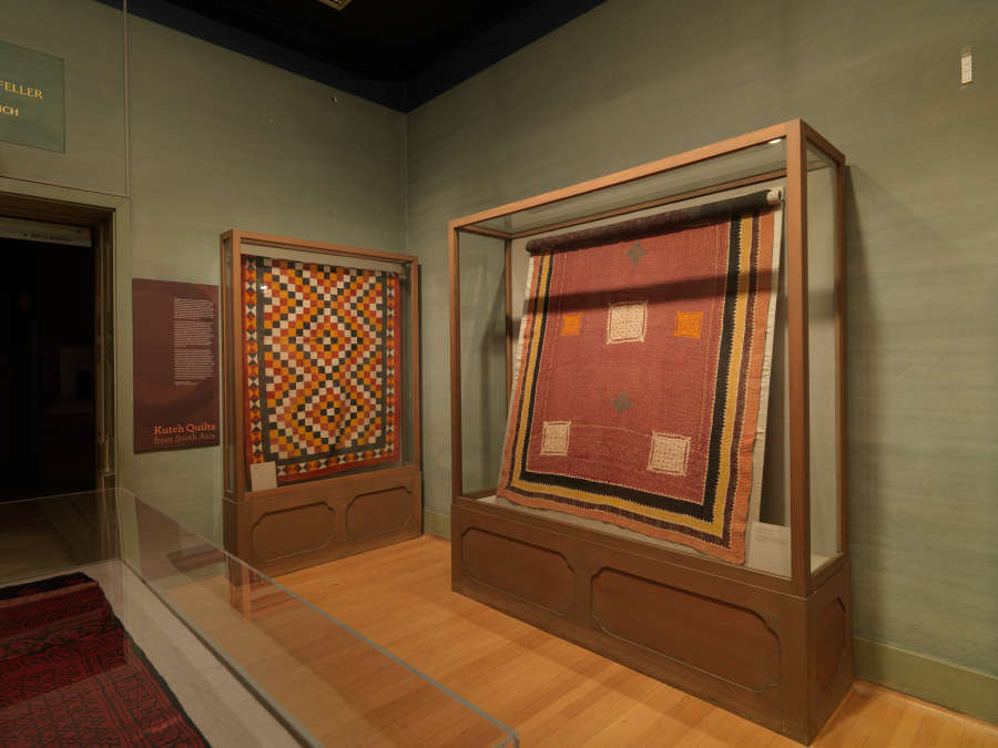 view exhibition image