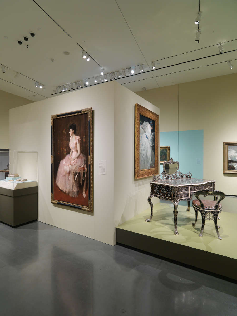 view exhibition image