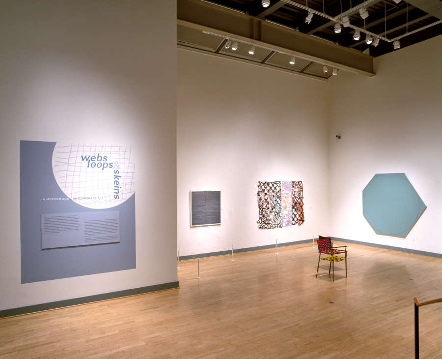 view exhibition image