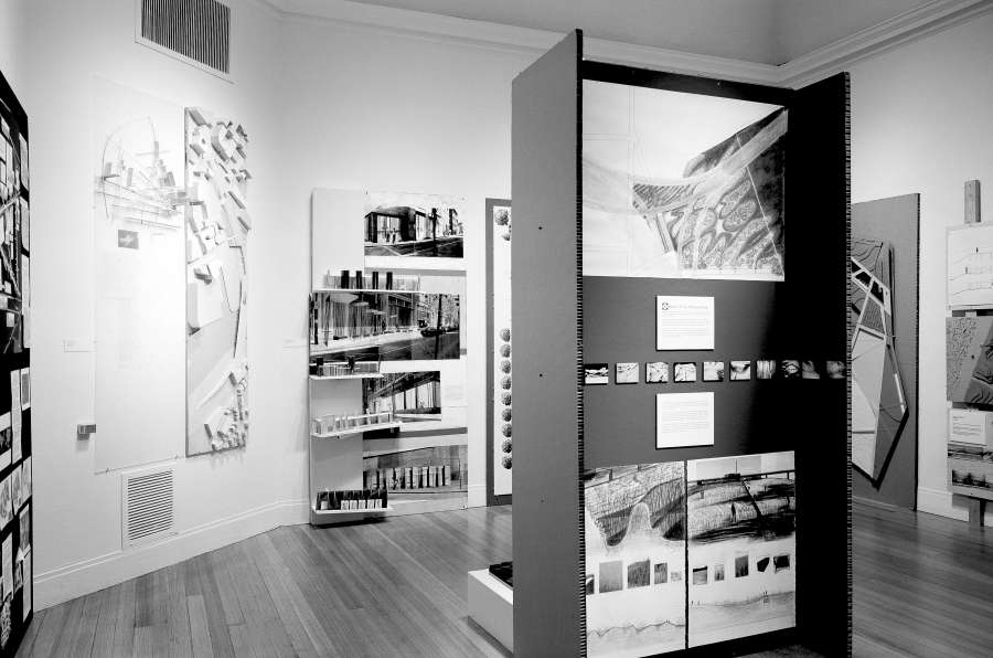 view exhibition image