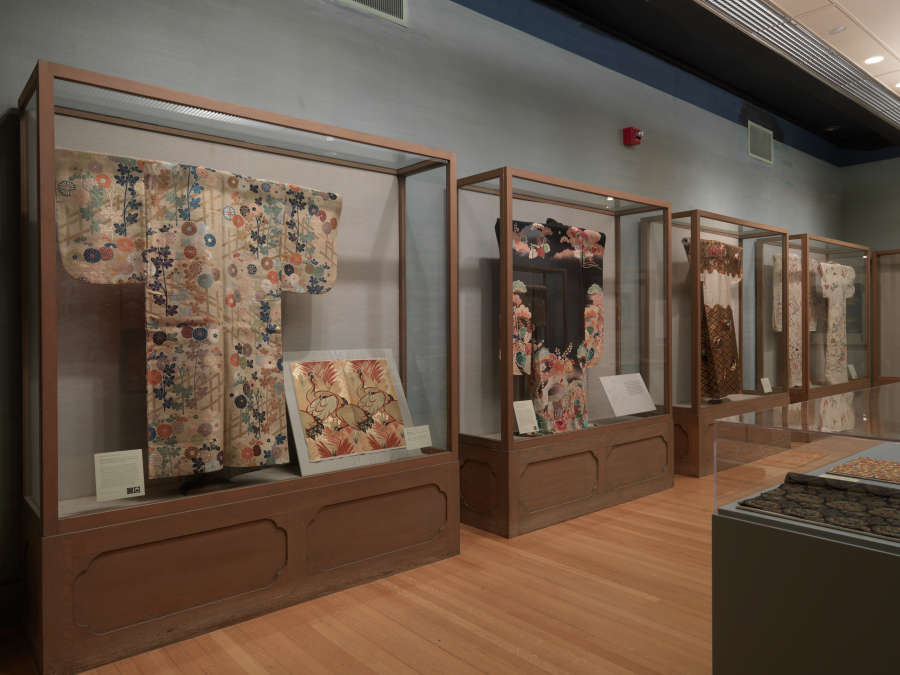 view exhibition image