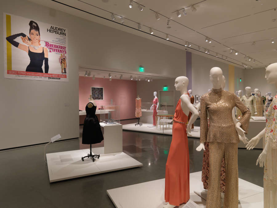 view exhibition image