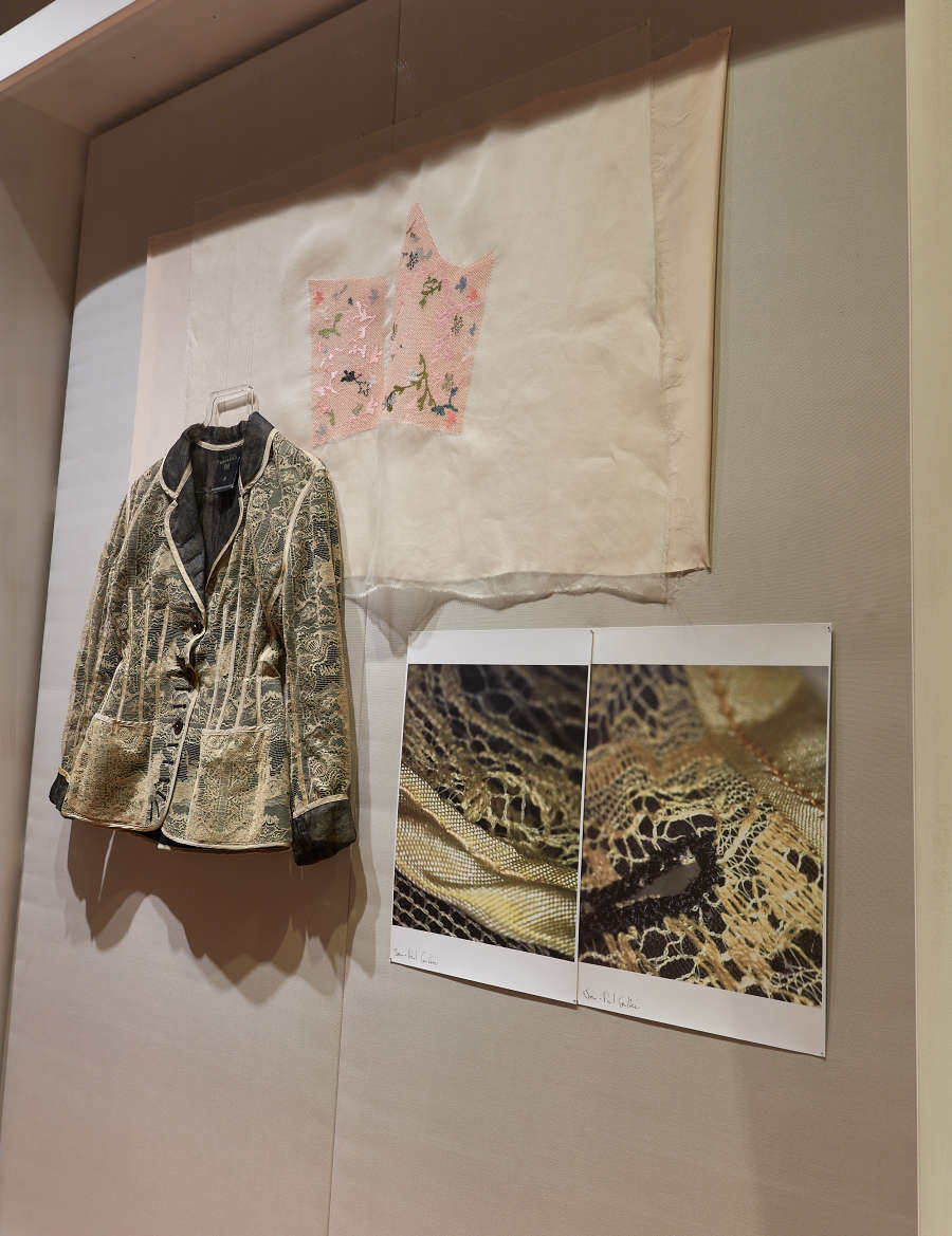 view exhibition image