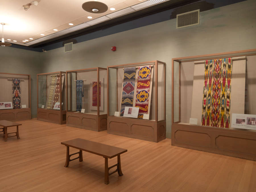 view exhibition image