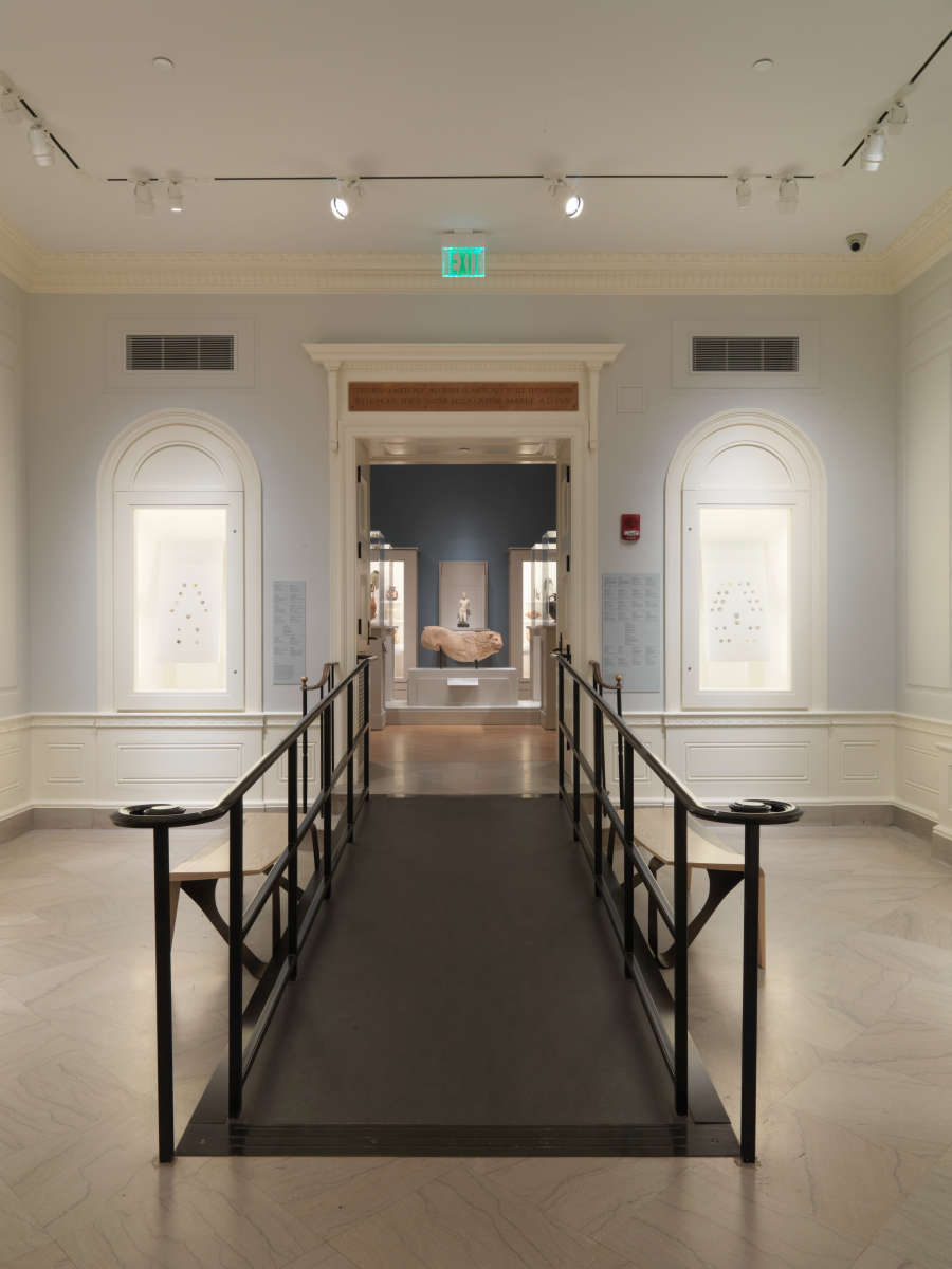 view exhibition image