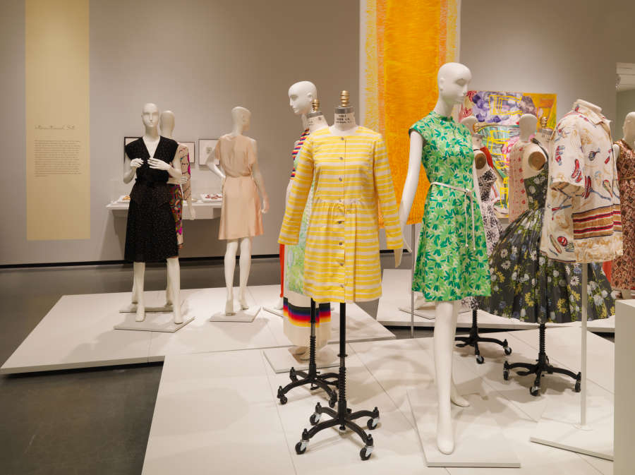 view exhibition image