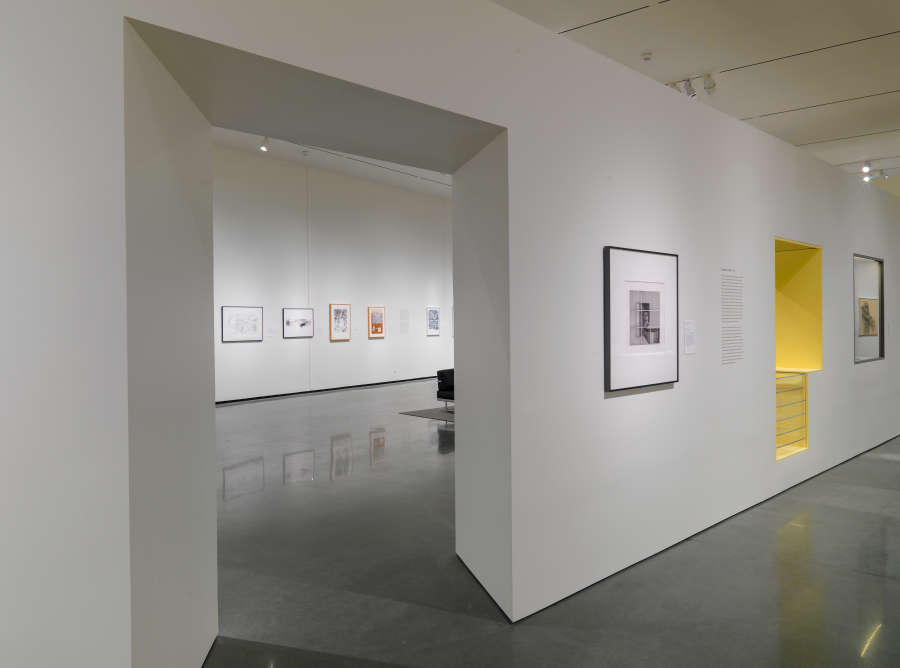 view exhibition image
