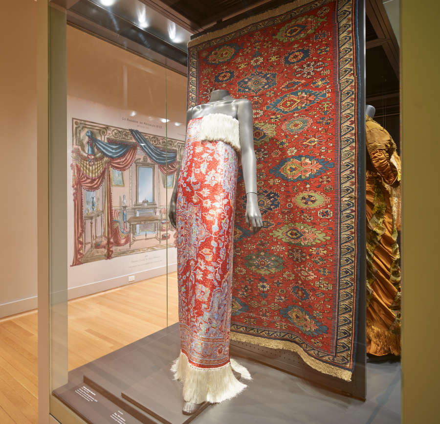 view exhibition image