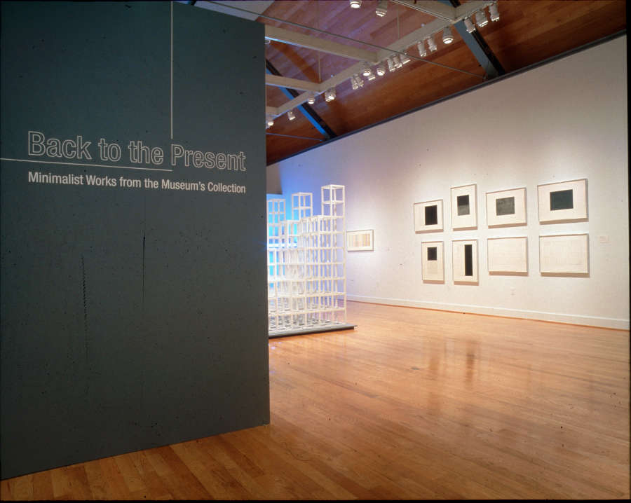 view exhibition image