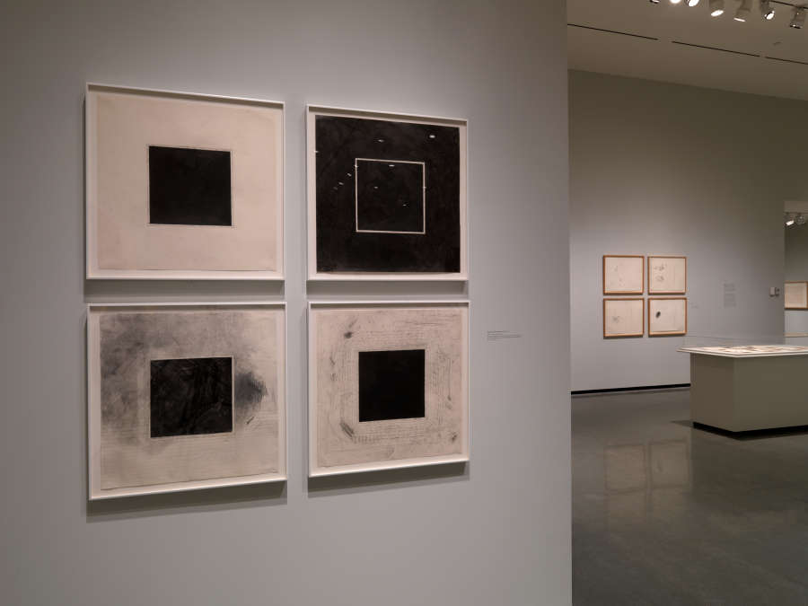 view exhibition image