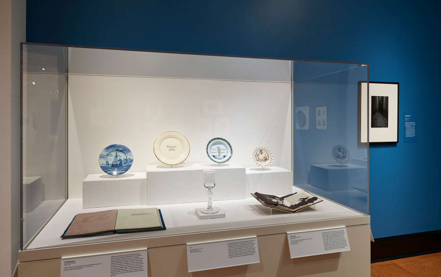 view exhibition image