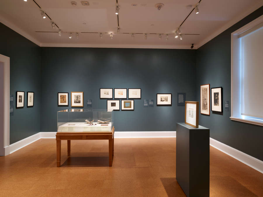 view exhibition image