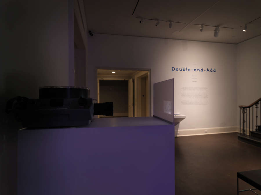 view exhibition image