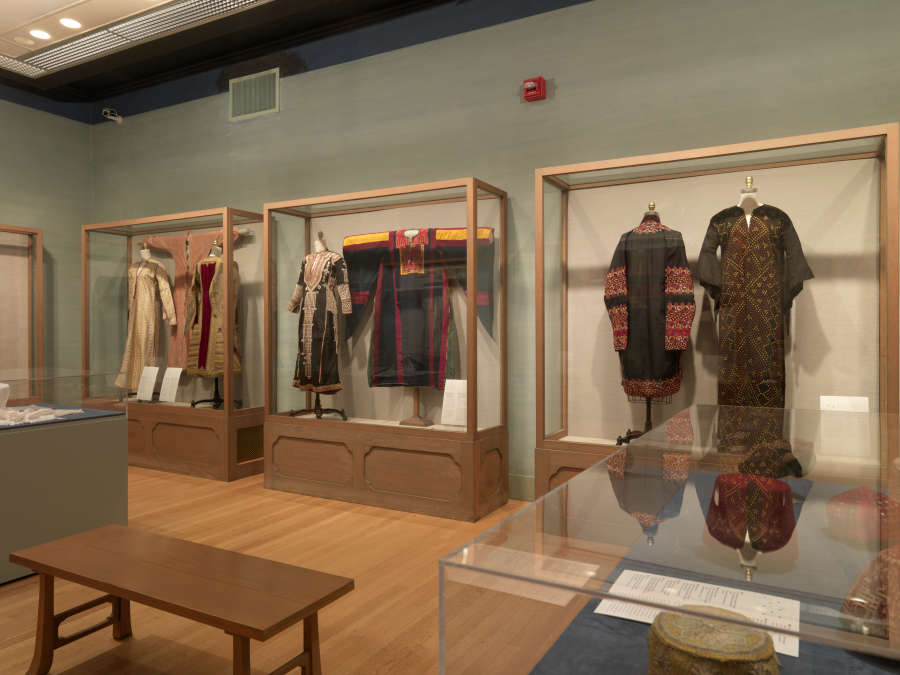 view exhibition image