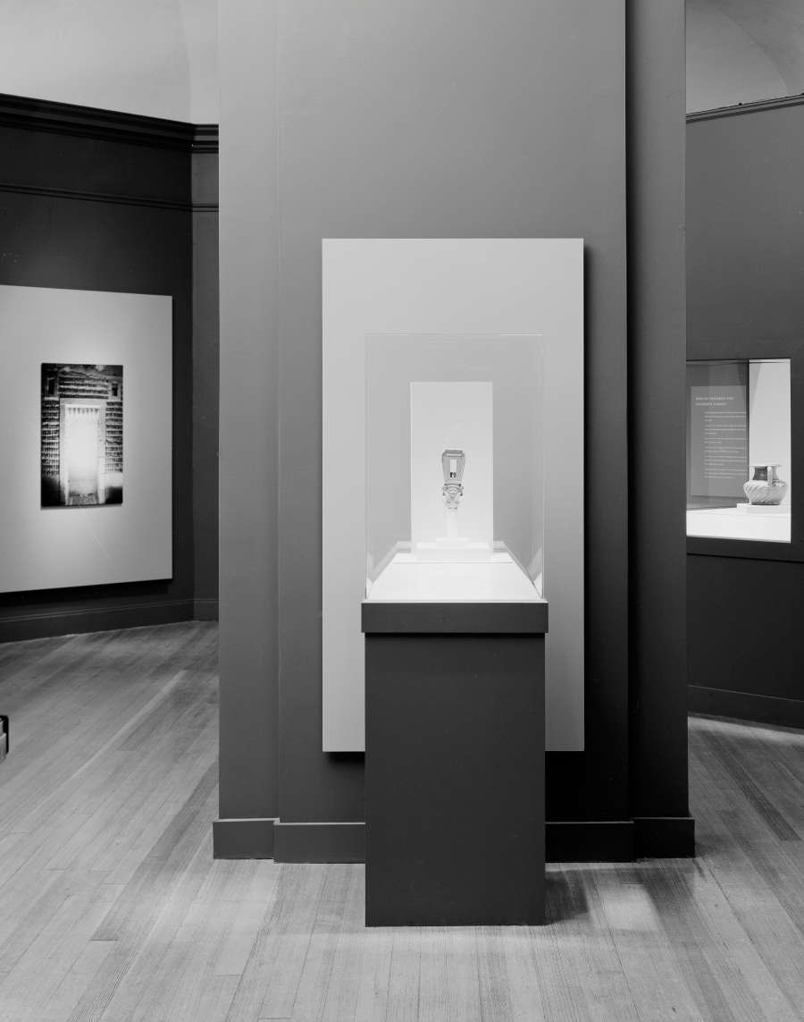 view exhibition image