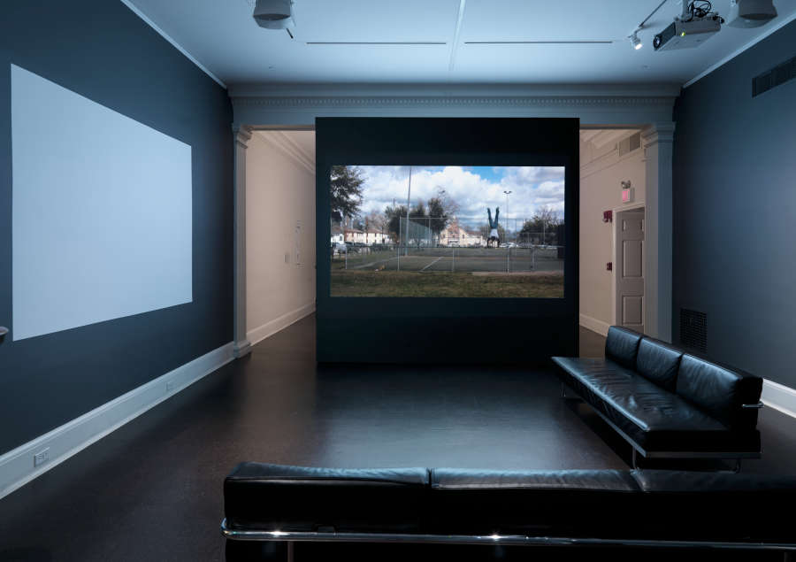 view exhibition image