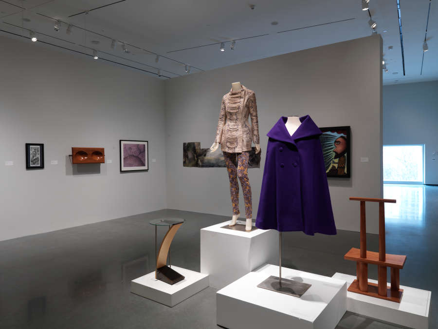 view exhibition image