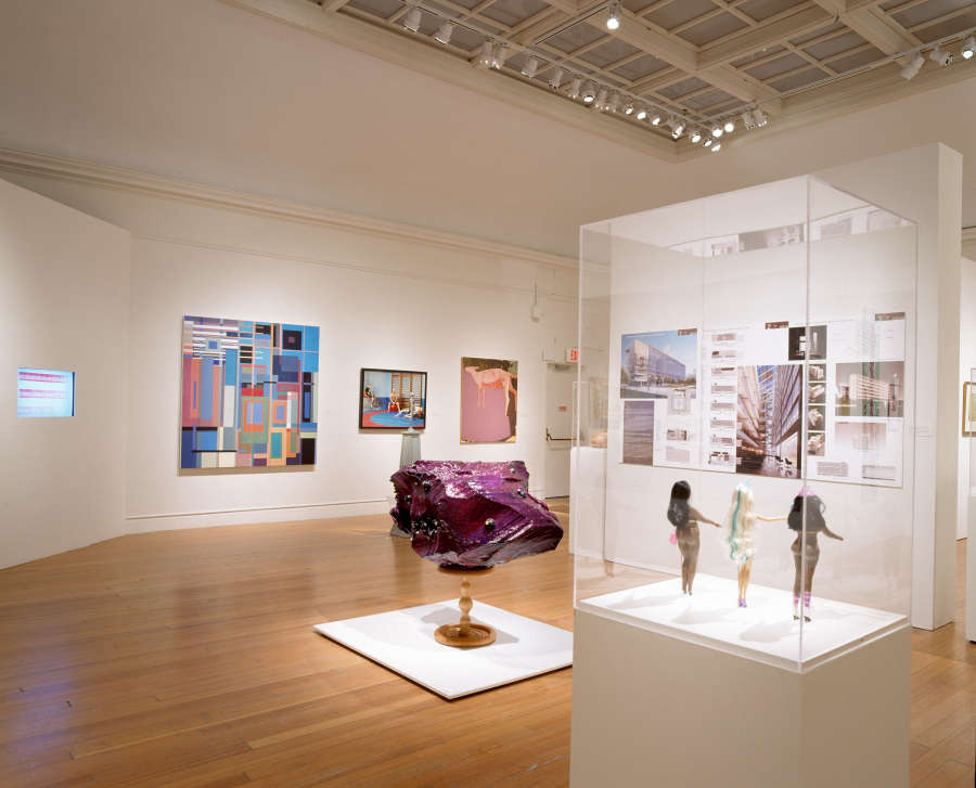 view exhibition image