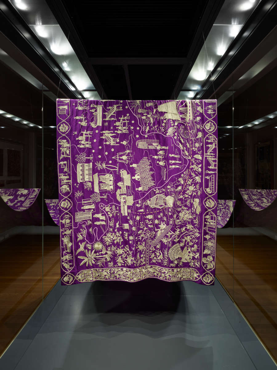 view exhibition image