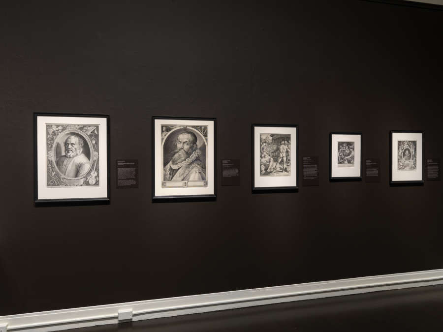 view exhibition image