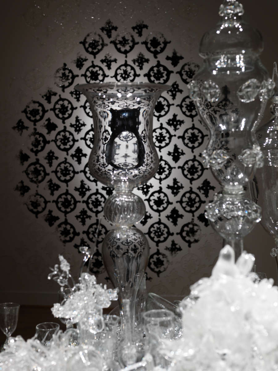 view exhibition image