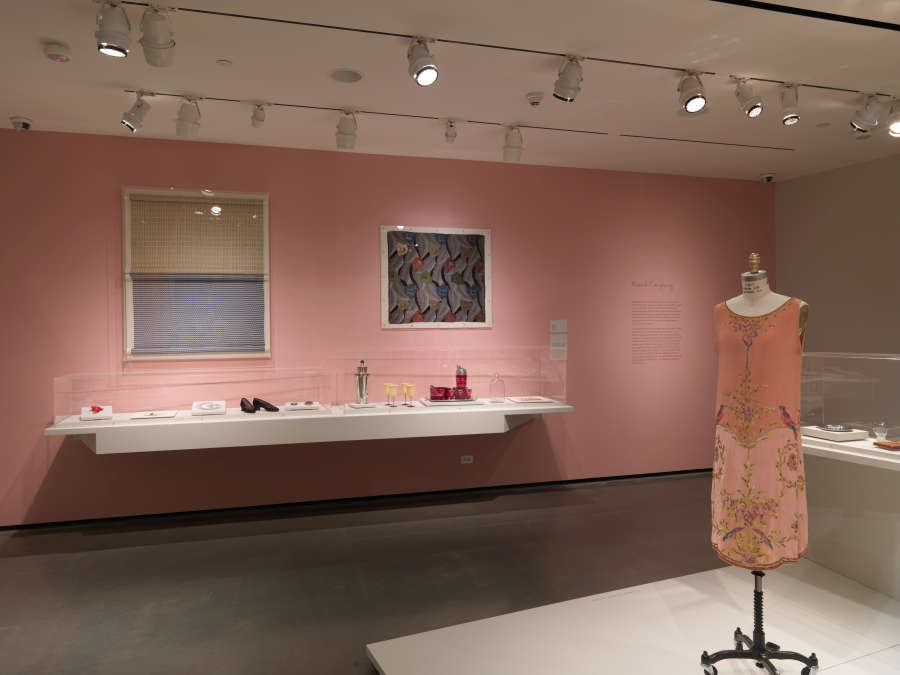 view exhibition image