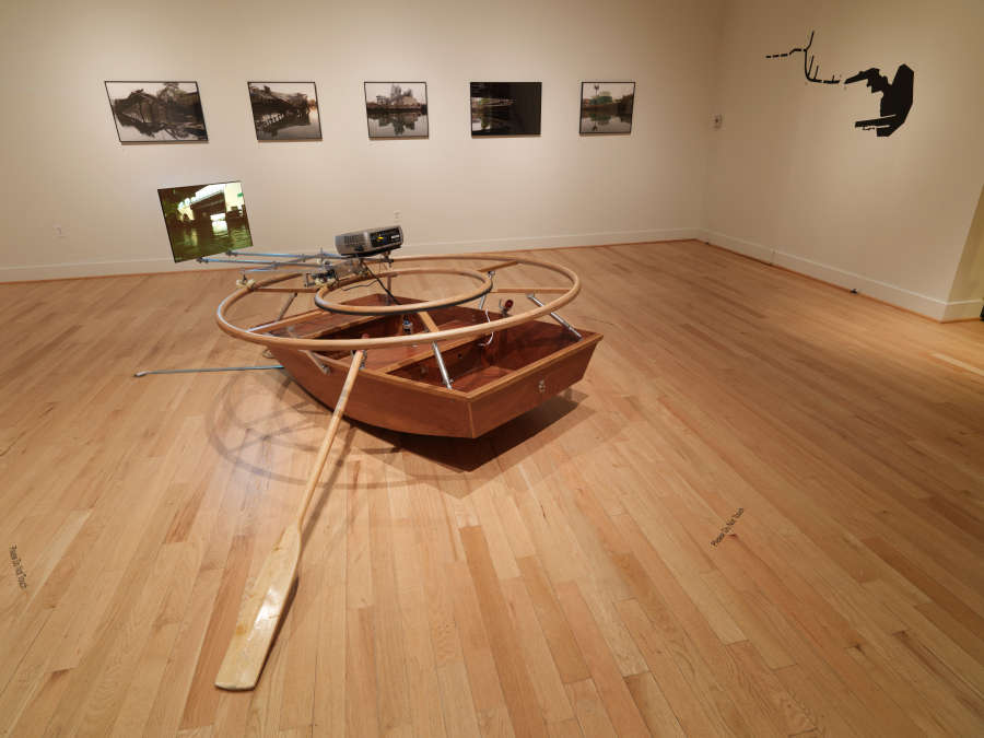 view exhibition image