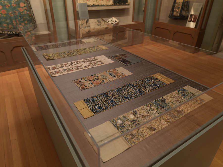 view exhibition image