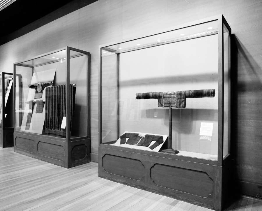 view exhibition image