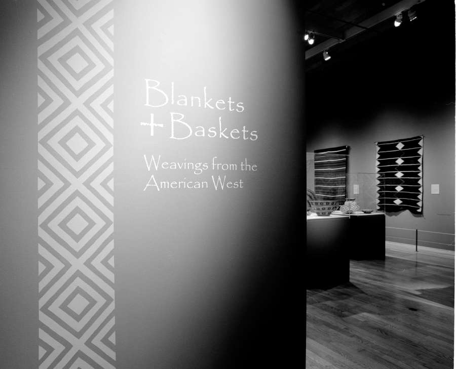 view exhibition image