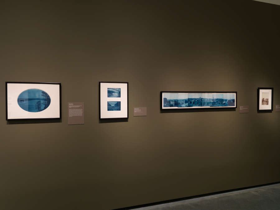 view exhibition image