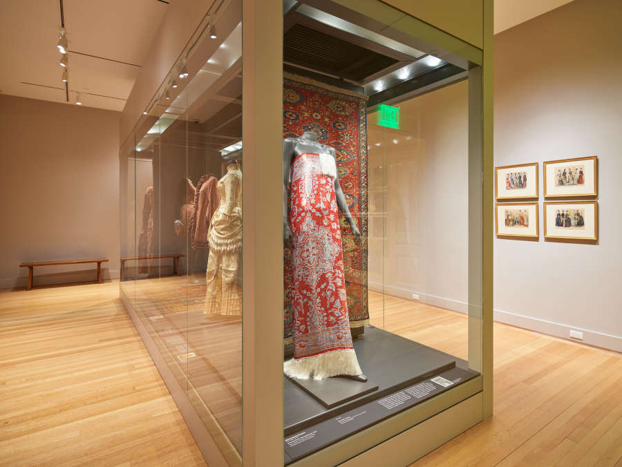 view exhibition image