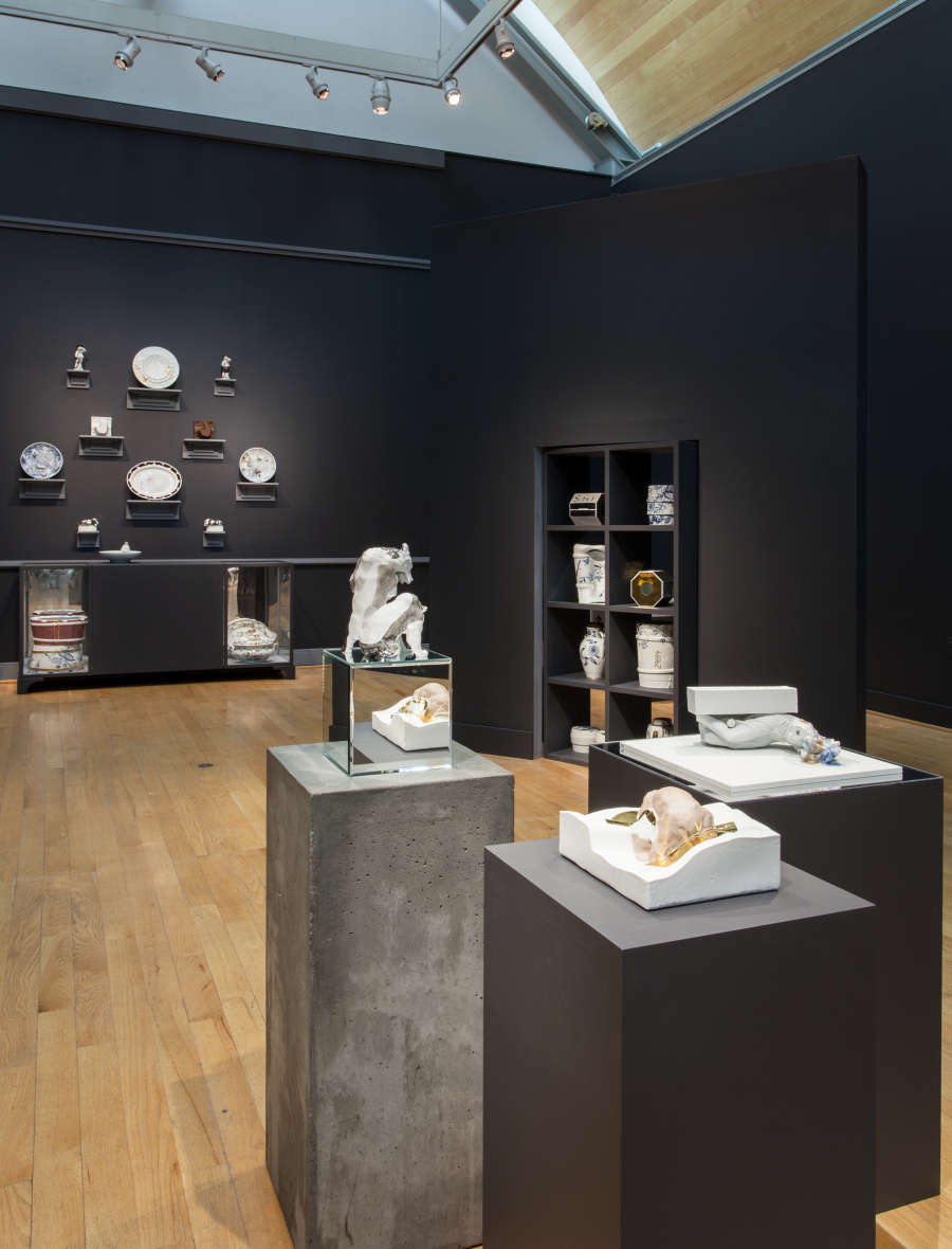 view exhibition image